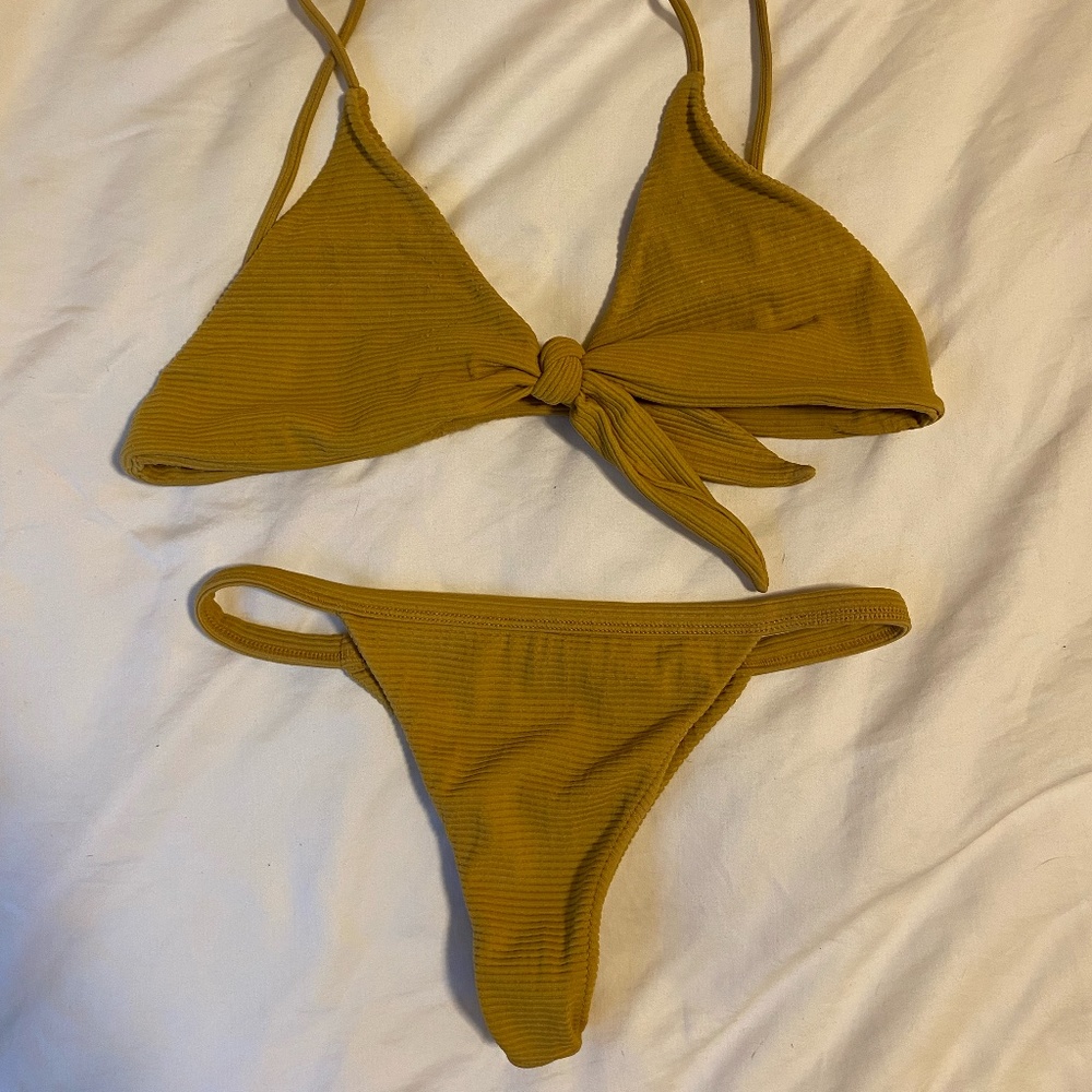 Benoa Swim Set, Yellow with Stripes